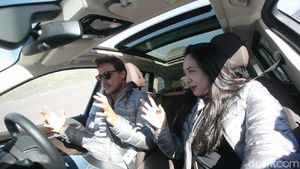 Hamish Daud Siksa BMW X3 di Pasir Berbisik Bromo