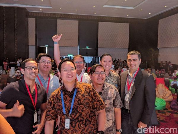 Selfie Startup Indonesia Bernilai Rp 56 Triliun