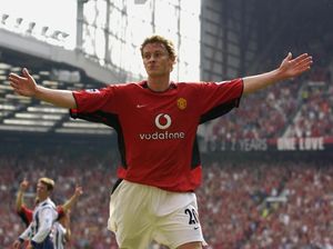 Melihat Kenangan Solskjaer Kala Berseragam MU