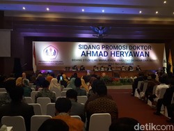 Alasan Unpad Beri Predikat Cum Laude Disertasi Aher Soal Citarum