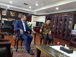 Bertemu 30 Menit, Ini Isi Obrolan Zulkifli Hasan-TGB