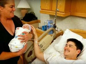 Foto: Transgender Hamil dan Melahirkan, Mungkinkah?