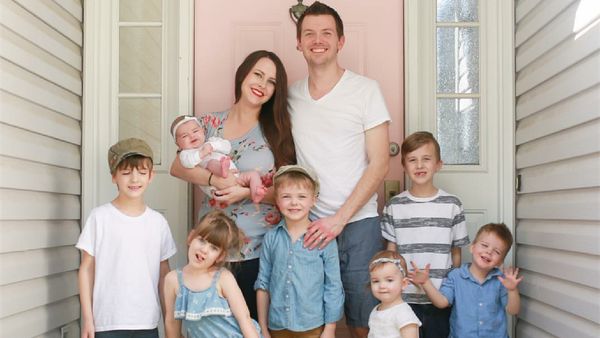 Begini Keseruan Keluarga dengan 7 Anak