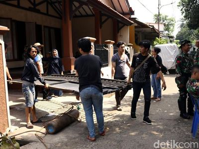 Warga Mulai Kosongkan Kompleks Kodam Jaya