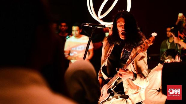 Konser Matter Halo terasa intim dan seru.