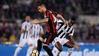 Juventus menghadapi Milan pada partai final Coppa Italia di Olimpico, Kamis (10/5/2018) dinihari WIB. Kedua tim sempat sama kuat di babak pertama, dengan Milan kerap merepotkan lewat tusukan-tusukan pemain sayapnya. (Foto: Alberto Lingria/ REUTERS)