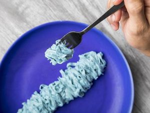 Yang Lagi Ngetren di Sydney, Pasta Unik dan Cantik Berwarna Biru