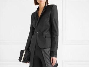 Blazer Ini Dijual Seharga Motor, Padahal Modelnya Setengah Jadi!