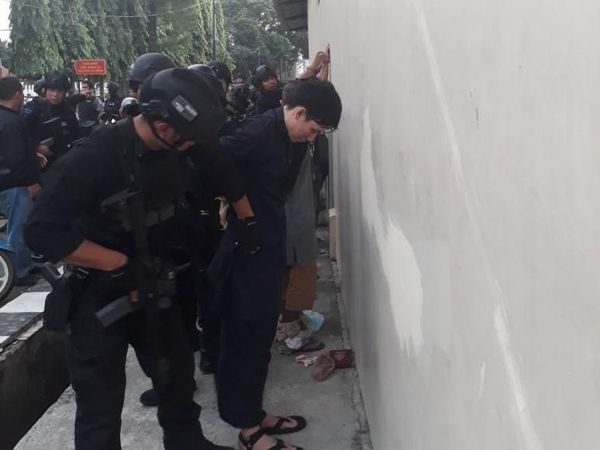Potret Teroris Dibekuk di Akhir Penyanderaan Mako Brimob