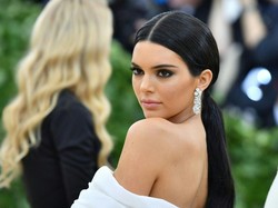 Sebut Kendall Jenner Pemberani karena Makan Banyak, Situs Ini Dikritik Netizen