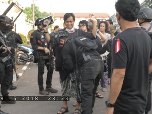 Tetap Persuasif Meski 5 Rekan Dibantai Tetap Persuasif Meski 5 Rekan Dibantai
