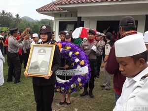 Iptu Yudi Rospuji, Sang Guru Ngaji yang Gugur di Tangan Teroris Iptu Yudi Rospuji, Sang Guru Ngaji yang Gugur di Tangan Teroris