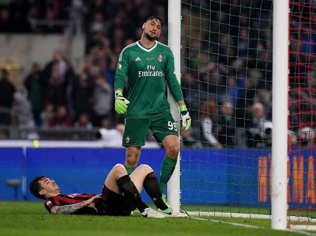 Malam Bencana Donnarumma Malam Bencana Donnarumma