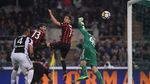 Foto: Juventus Angkat Trofi Coppa Italia