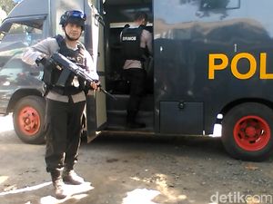 1.000 Polisi Amankan Pemindahan Napiter Terorisme ke Cilacap 1.000 Polisi Amankan Pemindahan Napiter Terorisme ke Cilacap