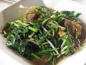 Menu Ke-2: Olahan Sayur Bayam yang Bikin Semangat Sahur dan Buka