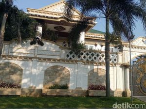 Istana Sule yang Konon Senilai Rp 15 M & Sederet Kuda Mewahnya