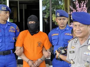 Si Kapal Selundupkan Benih Lobster Senilai Rp 2,8 Miliar Si Kapal Selundupkan Benih Lobster Senilai Rp 2,8 Miliar