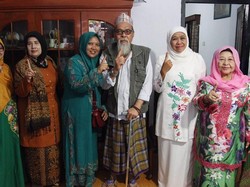 Kunjungi KH Abdullah Siradj Sidogiri, Khofifah Minta Restu Ulama