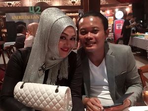 Sule Kenang Almarhumah Lina: Dia Cinta Pertama Sejak SMA Sule Kenang Almarhumah Lina: Dia Cinta Pertama Sejak SMA