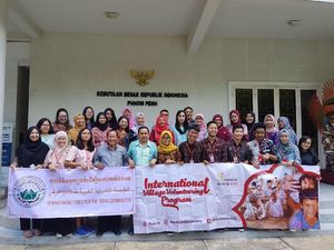 Mahasiswa Indonesia Gelar Program Persahabatan di Kamboja Mahasiswa Indonesia Gelar Program Persahabatan di Kamboja