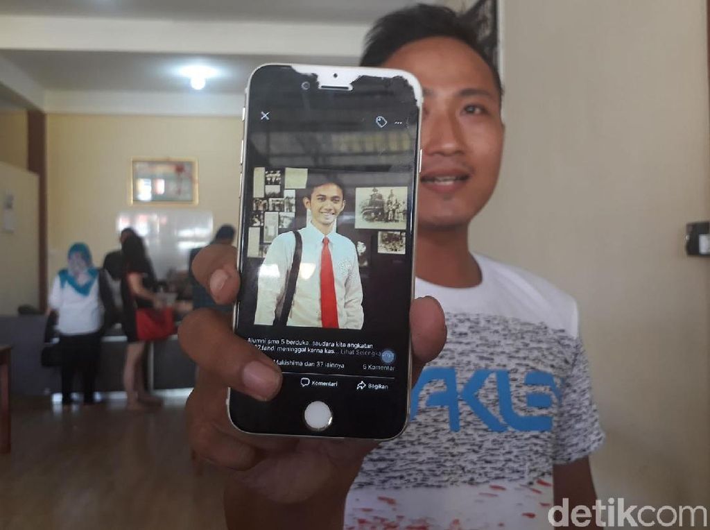 Semasa Sekolah, Briptu Fandi Dikenal Punya Solidaritas Tinggi Semasa Sekolah, Briptu Fandi Dikenal Punya Solidaritas Tinggi