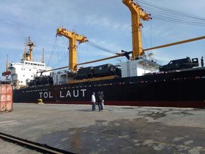 Budi Karya Minta Tol Laut Bisa Angkut Semen ke Indonesia Timur