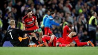 Huddersfield Town menyusul kedua tim promosi lainnya usai mengimbangi Chelsea 1-1 untuk tetap main di Premier League musim depan. Mereka kini mengoleksi 37 poin dan kemungkinan membuat Swansea City degradasi. (Matthew Childs/Action Images via Reuters)