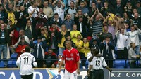 Bolton Wanderers juga masuk ke Premier League pertama kalinya dan bahkan sukses memuncaki klasemen di bulan Agustus. Tapi performanya menurun drastis setelah itu sebelum akhirnya finis ke-16. (Mike Finn-Kelcey/Getty Images)