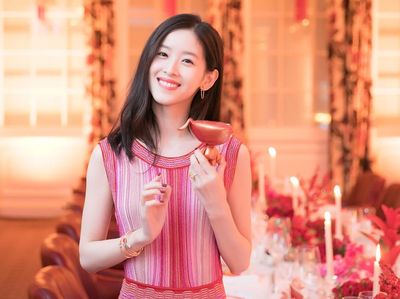 Si Cantik Zhang Zetian, Dari Teh Susu Hingga Jadi Miliuner Termuda