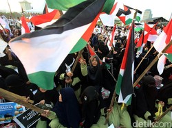 Usai Salat Jumat, Massa 115 Bela Palestina Datangi Kedubes AS