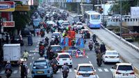 Aduh! Ada Proyek Galian di Tengah Jalan