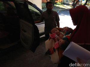 Membaik, Ini yang Dilakukan Tim Medis Kembar Siam Asal Probolinggo Membaik, Ini yang Dilakukan Tim Medis Kembar Siam Asal Probolinggo