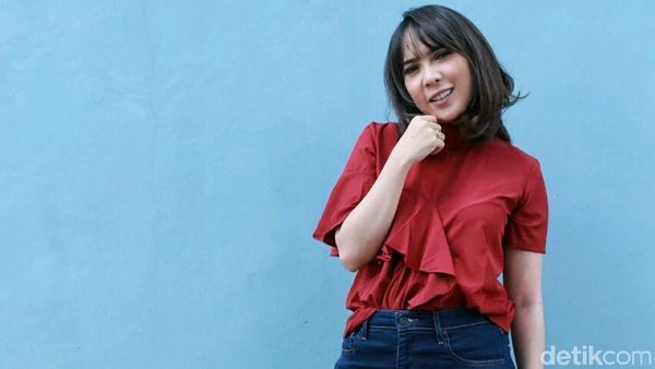 Gaya Centil Fitri Tropica