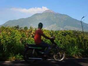 Merapi Waspada, Masyarakat Jangan Terpancing Isu Tak Jelas