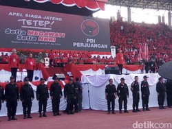 Puan Maharani Pimpin Apel Siaga 70 Ribu Kader PDIP di Solo