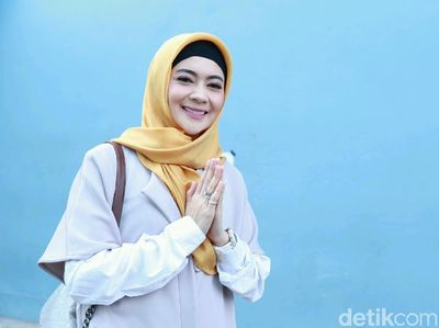 Pulang dari Palestina, Indah Dewi Pertiwi Mantap Berhijab