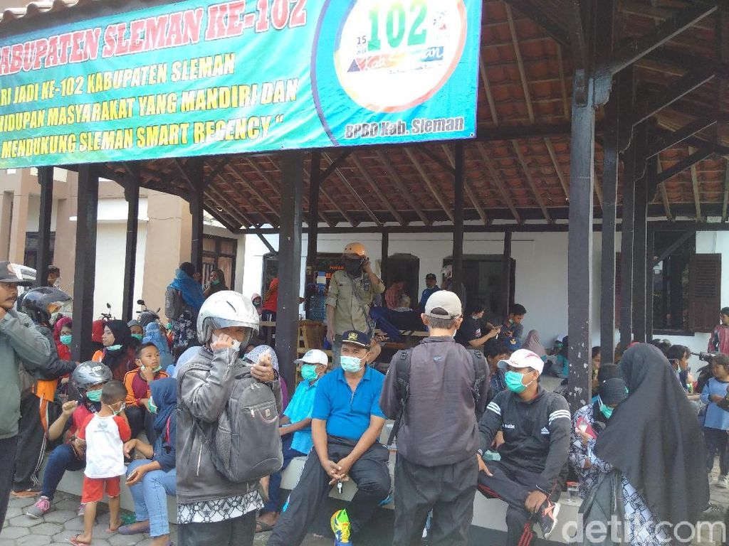 Ini Sebaran Hujan Abu di DIY Pasca Letusan Freatik Merapi Ini Sebaran Hujan Abu di DIY Pasca Letusan Freatik Merapi