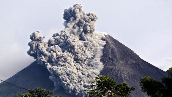 Foto: Melihat Kembali Letusan Merapi 2010