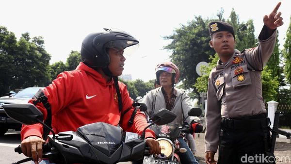 Foto: Pengalihan Arus Lalin karena Aksi Bela Palestina