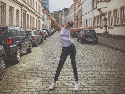 Posting Foto Seksi Pakai Bikini, Sophia Latjuba Kena Nyinyir