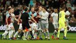 Melihat Ribut-Ribut Pogba dan Noble yang Berakhir dengan Pelukan Hangat