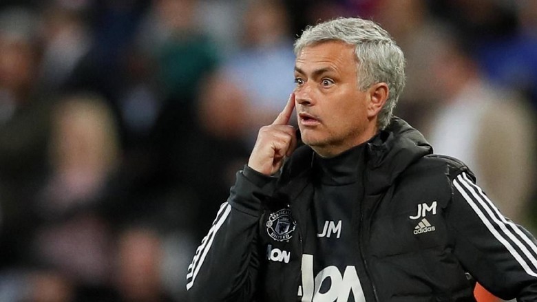 Mourinho Ingin Dua Pemain Baru Lagi