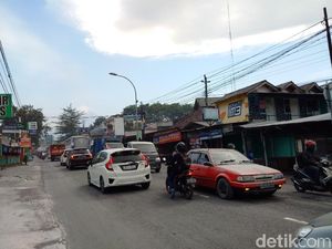 Merapi Meletus Freatik, Wisata Kaliurang dan Kaliadem Ditutup