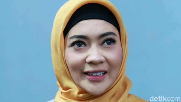 Memori Manis Ramon Y Tungka-Qory yang Proses Cerai, IDP Berhijab
