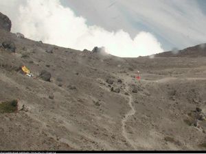 Gunung Merapi Alami Letusan Freatik, 160 Pendaki Dievakuasi