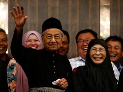 Mahathir Mohamad dan Kepemimpinan Sisipus