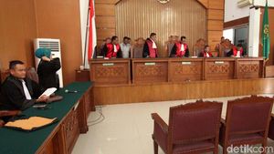 Sidang Teroris Bom Thamrin Ditunda