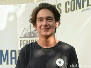 Lewat PUBG Adipati Dolken Bangun Chemistry dengan Ayushita