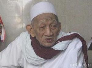 Sesepuh NU KH Sholeh Qosim Wafat